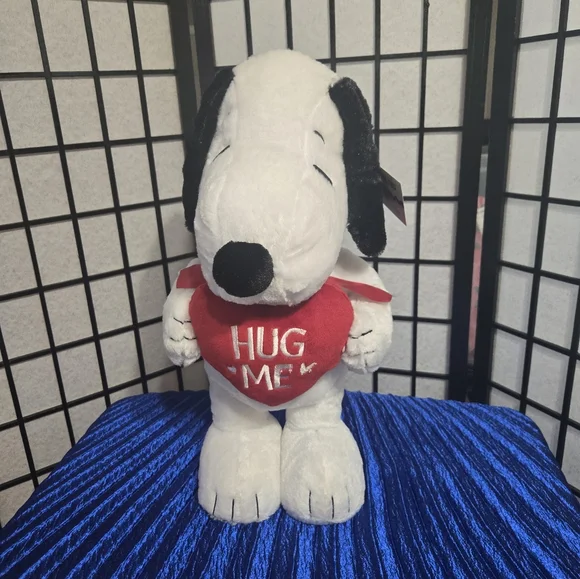 Peanuts Snoopy Plush Toy in Classic Black and White - Picture 2 of 5